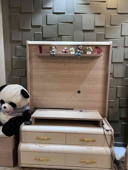 السلام عليكم 

غرفة نوم كبيرة للبيع
الخشب أصلي وفاخر مو عادي
النظافة مثل الجديدة
تقدر تجي وتشوف بعينك قبل الشراء
الاستفسار ع الخاص واتساب ***********
