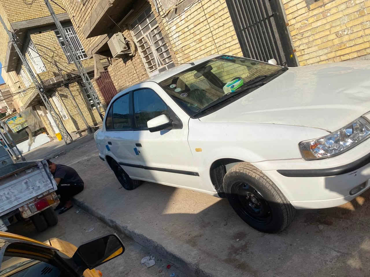 سلام عليكم أبيع سمند موديل ٢٠١٠ بيه جاملغ مبدل نفس ألون بدون خياسات بدون صبغ رقم كربلاء الجديد سنويه جديده كير مكينه جديد صدر جديد تبريد ثلج السياره كامله بدون نقص السعر ٣٧ بكاني بغداد الشعله ***********
