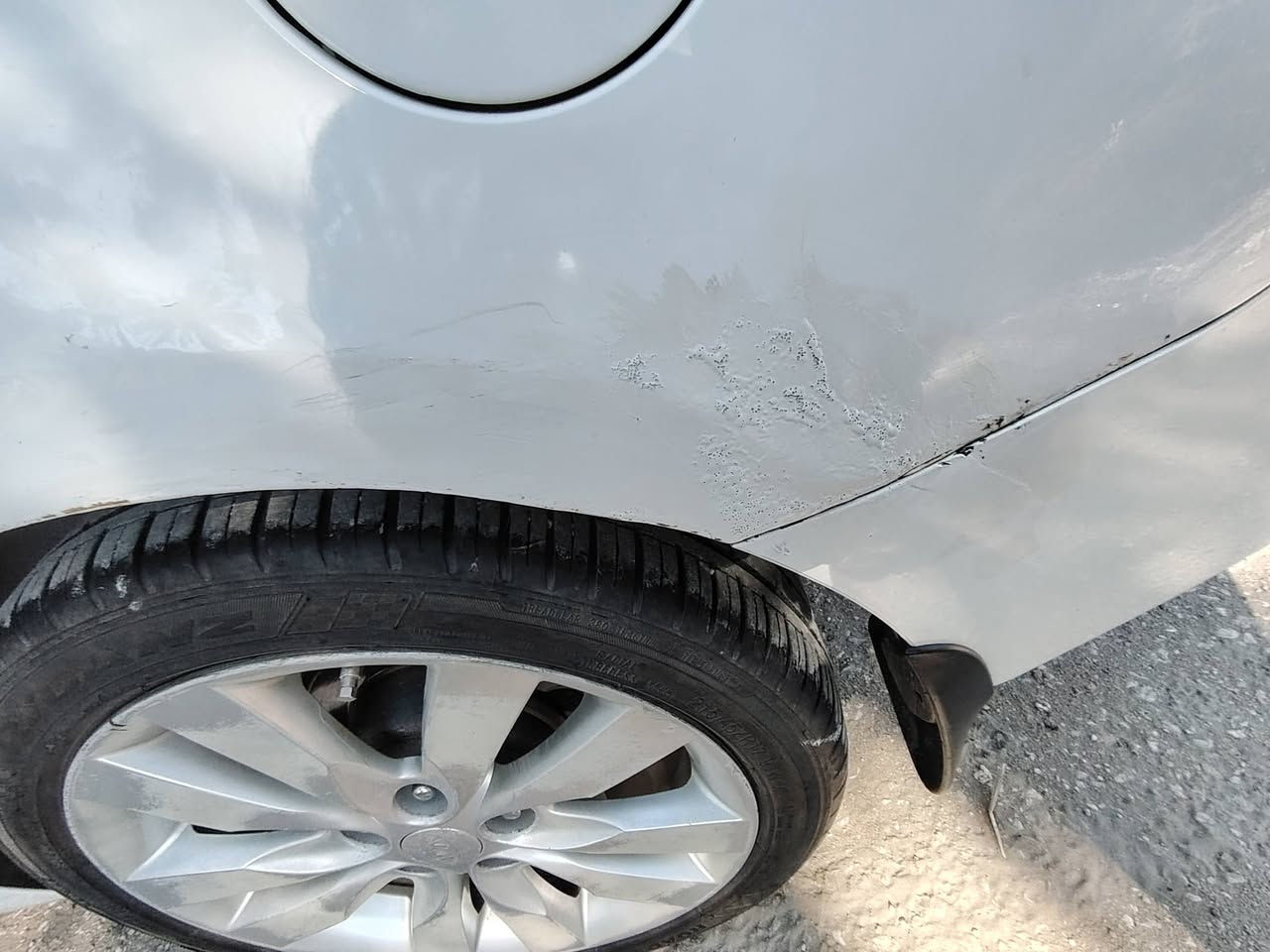 السلام عليكم سيراتو ٢٠١٣ خليجي رقم اربيل انكليزي وكالة او تحويل
مكفولة من عدة التكحيل شبر الموجود بالجاملغ الخلفي مثل ماموضح بالسونار 
مواصفات
فتحة بالسقف
مري شفط
اشاير بالمري
حساسات خلفية
تدفٸة تبريد شغال
حدادية ١٠٠% جديدة 
مكينة ١٦٠٠ لاتنقيص ولا تبخير مكفولة
كير مكفول 
السعر (١١٠) وبيها مجال 
رقم هاتف   ***********
