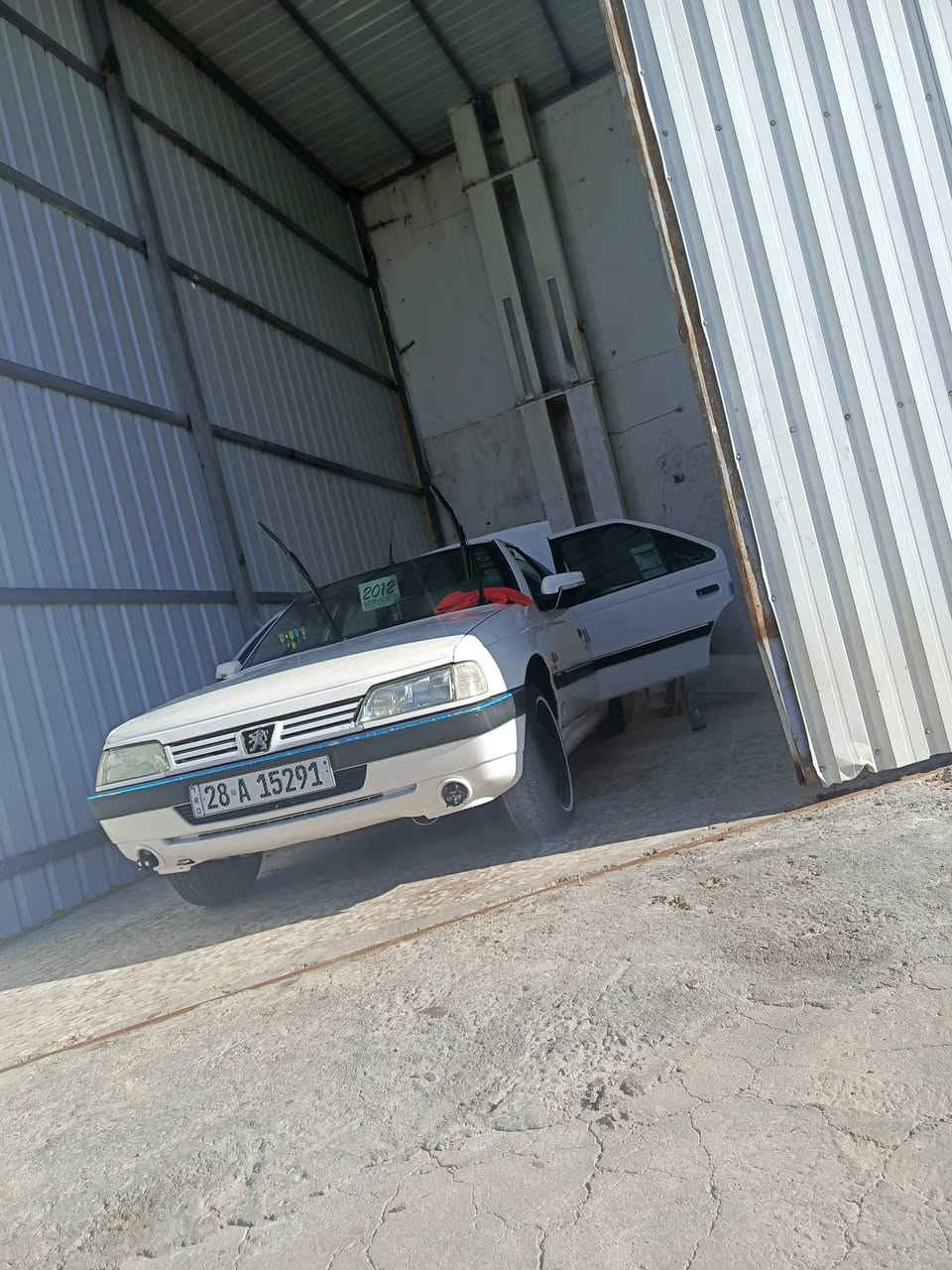 سلام عليكم بيجو 405 
لبيع موديل)(2012) 
ضرر  جوملغ مصلح بدون تبديل 
مكان نجف ابو صخير رقم( ***********)
(السعر 38 )
