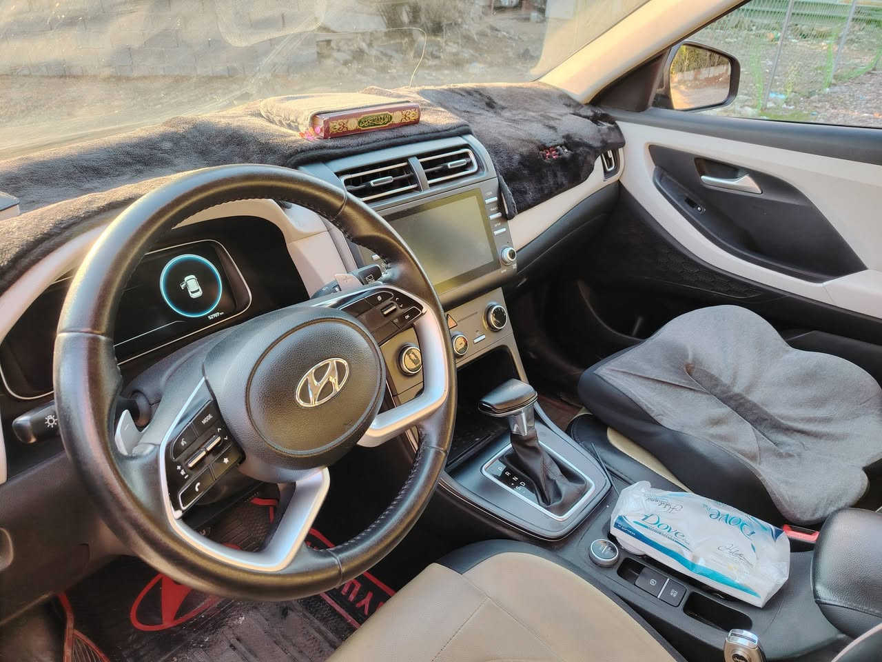 السلام عليكم..
كريتا 2023 لون فيلي ماشية 52 الف.. بيها تكحيل بسيط بالباب الورا الايمن والسبب تخريب سويج.. السيارة نظيفة من كير ومحرك وتبريد ثلج.. السعر 22 مليون دينار عراقي.. للاستفسار الاتصال على الرقم التالي ***********
