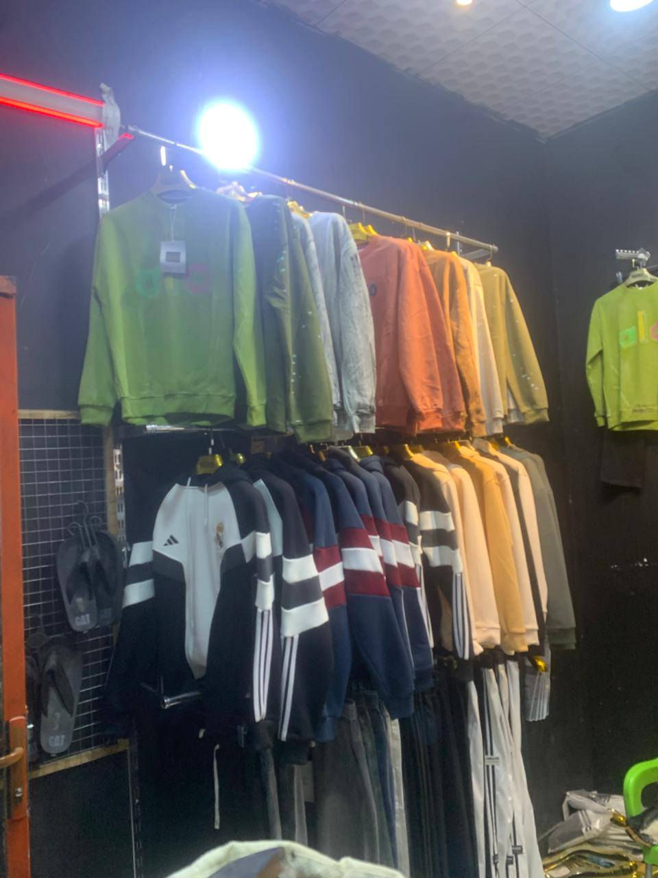 محل ملابس البيع مكان ناصريه سعر مناسب كلش مو شراي لا يراسل ***********
