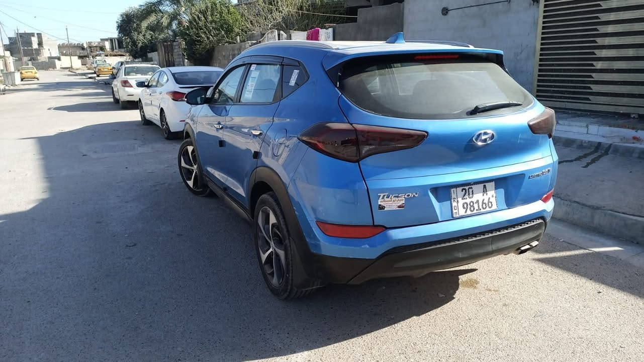 توسان ٢٠١٦
مكينه تيربو
صور الحادث مرفقه
صبغ جاملغ وبنيد
بدون دواخل
كلش خفيف
صدر أمامي وخلفي جديد تبريد ثلج تخم تاير
فول عدى الفتحه
جلد
كهرباء
بصمه تشغيل وبوب
مكاني التاجي *********** واتساب
***********
السعر ١٣٨
مراوس بناصي هم يرهم
