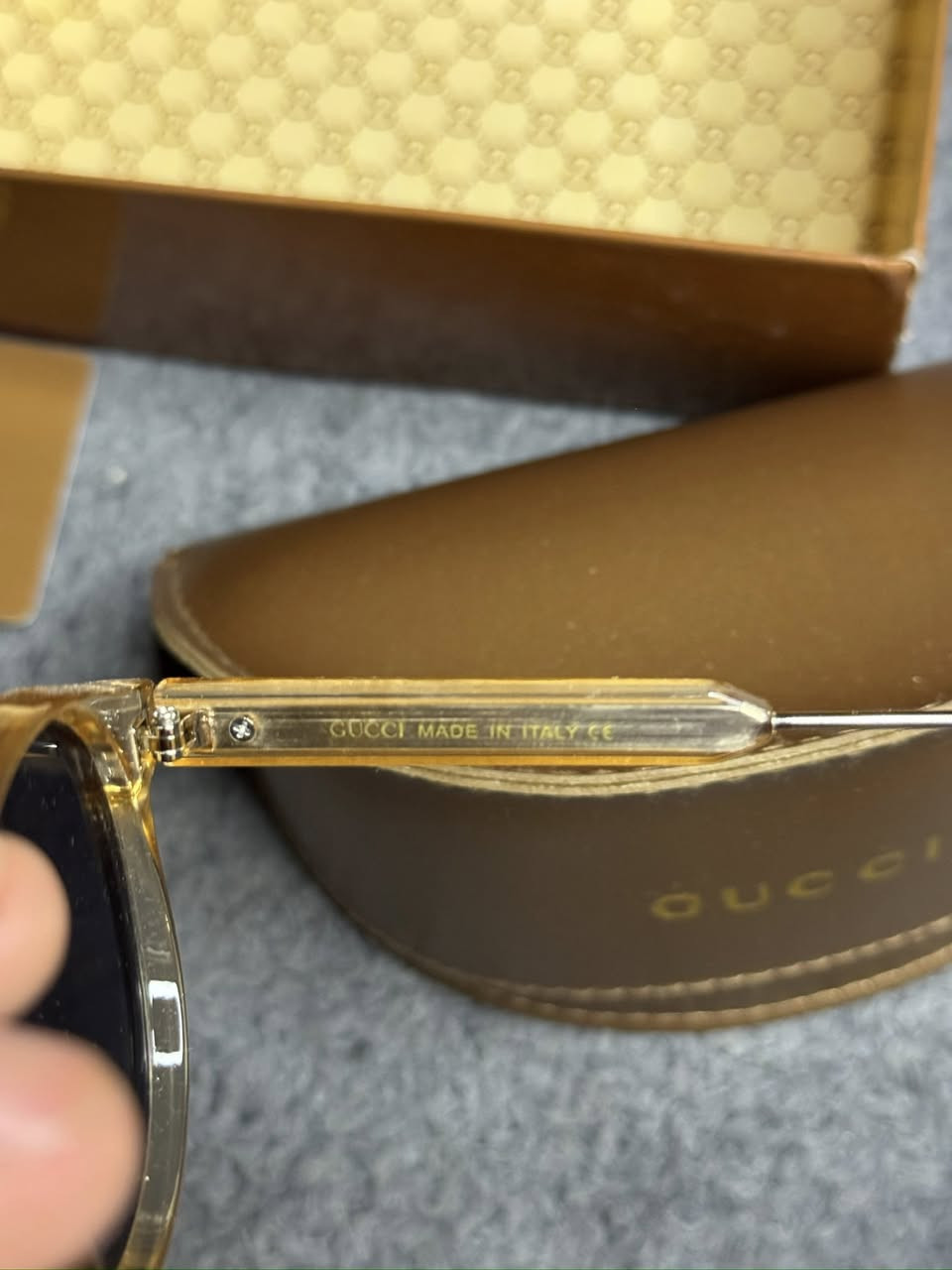 نظارات ماركة كوتشي جديد اصلي صنع ايطاليا كل التفاصيل داخل آلصور رجالي للحجز خاص


**إذا كنت صاحب هذا الإعلان وتريد حذفه لأي سبب، رجاءا أرسل رسالة إلى الدعم الفني**