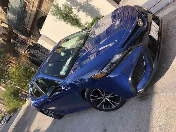 عليكم
كامري 2023 وارد امريكي مواصفات SE نايت شيد 
ماشيه 38 الف مايل السياره جديدة ومستوردها ع ايدي وصور الحادث امريكا بالمنشور 
ربع جاملغ خلفي وقبق صندوك 
رقم بغداد معوقين واسويلك وكاله عامه 
وسيارة صار بيها طخه بسيطة هنااا هم موضحه بالصور 
السعر 192 ورقة وبيها مجال . 
المكان بغداد الكرخ
الرقم.    ***********‬
