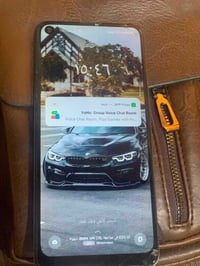 ريلمي 8 • ١٢٨ جيجا • خدوش بالشاشة