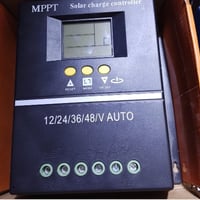 منظم طاقة شمسية • ١٠٠ أمبير • شامل التوصيل