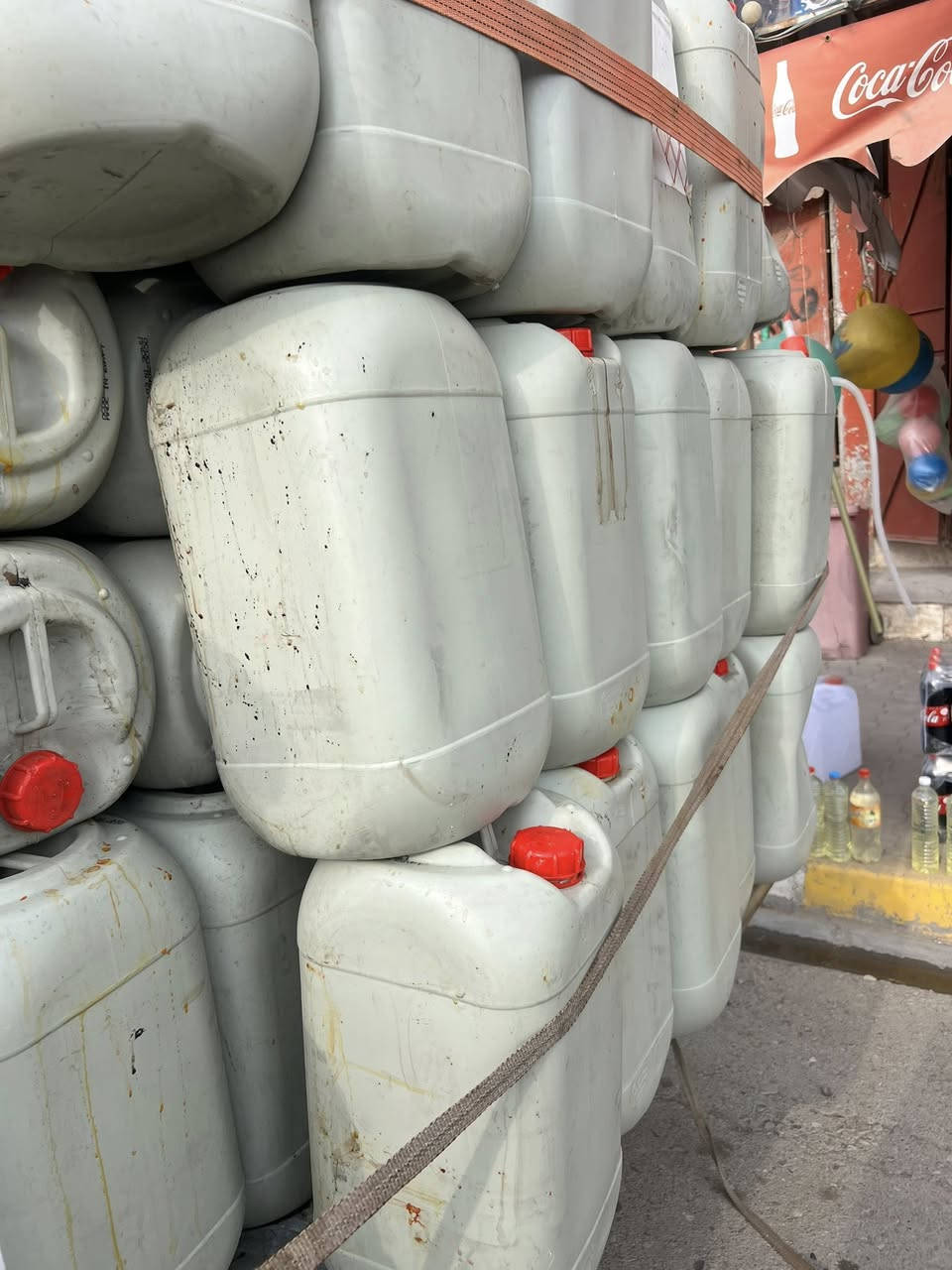 يوجد برميل70لتربطنه بلاستك وجليكانات كافه الحجام جمله مفرد ***********
