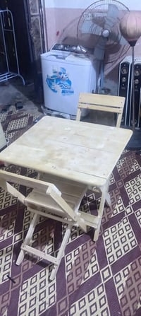 ميز خشب • نظيف • ما بيه ضرر