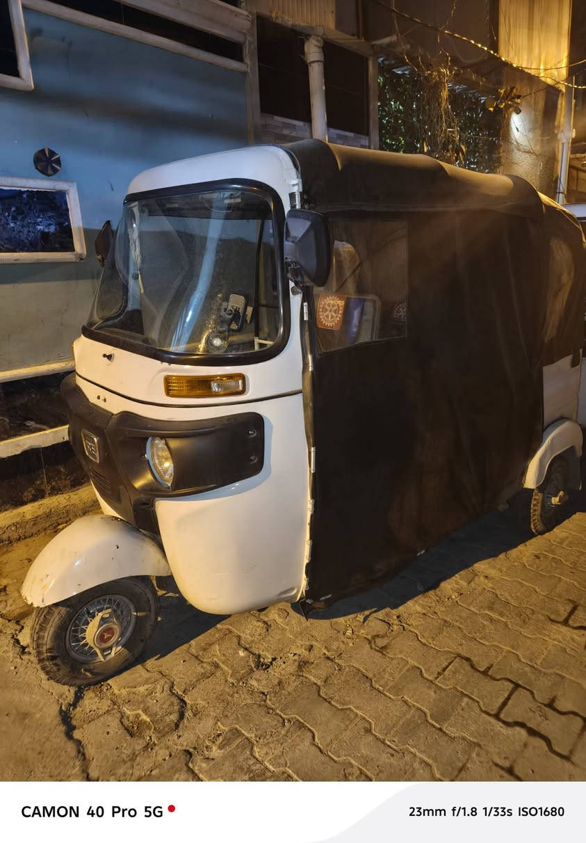 السلام عليكم ورحمة الله وبركاته تكتك للبيع 28/12/2021 رقم انگليزي 27 بسمي كبل عقد مروري تحويل ثاني يوم مكينه مجفته بوشه وبستم شركه لاتنقيص ولاتبخير گير خير من الله تكتك اي نقص مابيها من كهربائيات تايرات جدد لوي جديد دبلات جدد لاستيك فناجين كله جديد مال جناي التكتك العنوان بغداد
السعر ٧٥٠٠ وبيها مجال للشراي ابن الحلال ***********
