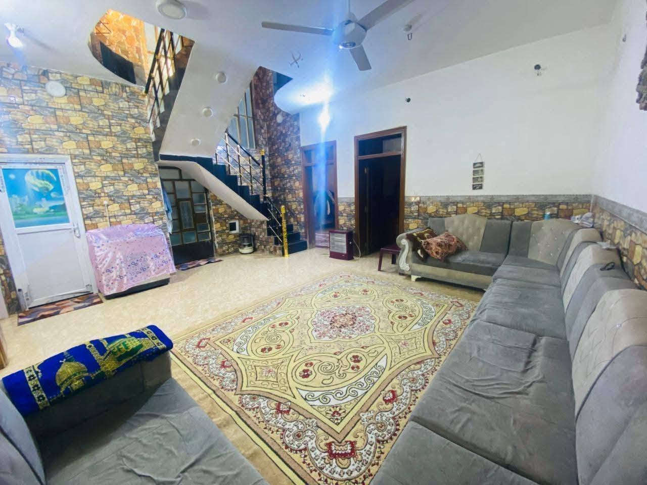 دار سكن للبيع مساحته (160 م) واجه( 8م*20م) طابقين بناء طابوق  حديث
يحتوي على استقبال ( 6م * 4،5 م) ومطبخ ( 3،5 م * 6 م ) وهول ( 5 م * 5،5 م) وغرفتين نوم الاولى ( 3 م * 4 م ) والثانيه ( 4 م *  4 م) وصحيات داخليه وخارجيه ومنور عدد / 2 
والطابق الثاني يحتوي على غرفتين نوم الاولى ( 6م * 4 م) والثانية ( 5 م*4 م ) وهول ( 5م *5م) 
السعر :200مليون وبيه مجال 
العنوان : بغداد-أبو غريب-واحد أذار-الدور 
للأستفسار اكثر يرجى الاتصال على الارقام التاليه: 
*********** أتصال +واتساب 
*********** أتصال
مكتب الديار للوساطه العقارية بأدارة (ابو عمر الزوبعي )
عمولة المكتب 1 ٪
