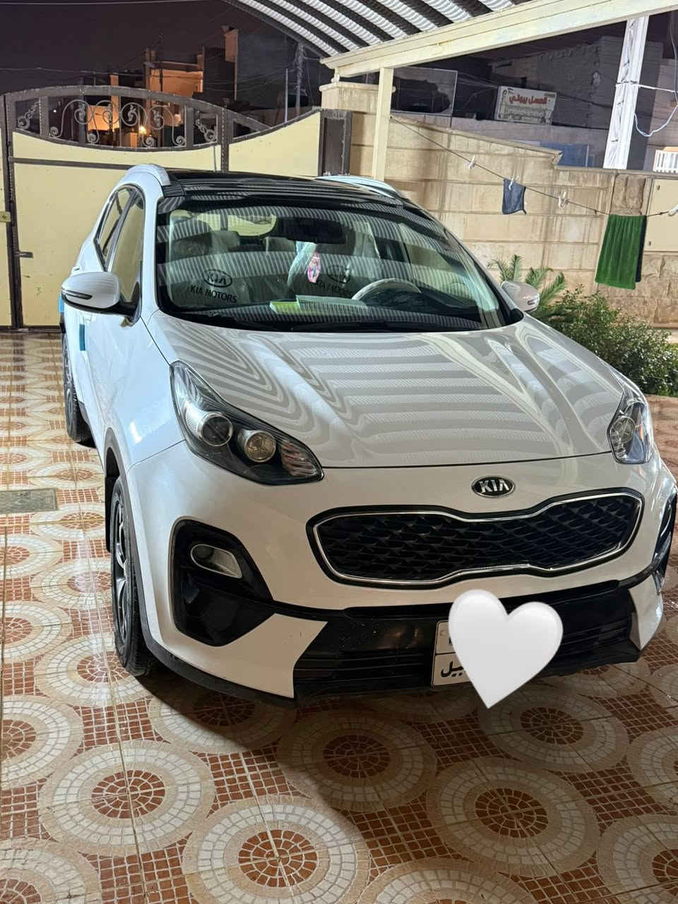 للبيع كيا سبورتج موديل 20
السياره مكفوله كفاله عامه
ماشيه 49 حقيقي 
سياره جديده بمعنى الكلمه
السياره فول عدا البصمه 
شرط التحويل السعر ١٩٧ 
***********
