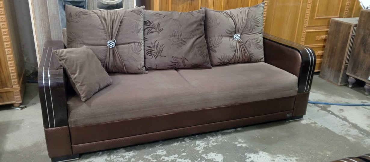 معرض تكريت للاثاث المنزلي للجمله والمفرد 

تخم تركي 5 قطع 10 مقاعد مستعمل شي قليل نضافه فول ستعماله شهر فقط وبسعر مناسب مبي اي شي جديد 

العنوان تكريت شارع الزهور لحولي مقابل مدرسه كنوز لهليه مجاور مجمع رداد للنشائيه محل ابو عبد الله 🥰 
للاستفسار اكثر تصال او مراسله ع واتساب 
***********
***********
