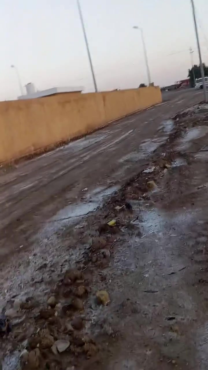 نص دونم البيع زراعي على طريق أبوالماش يم شركه مساحه 1250م الاتصال ***********
