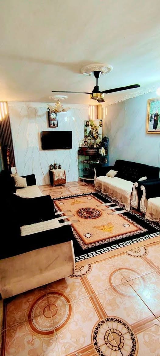 السلام عليكم
بيت للبيع تجاوز وقع حال مساحه200متر استقبال +غرفتين نوم +مطبخ +حولي+مخزن+طرمه تسع سياره البيت سكف صب مسلح وكله سراميك جاهز مكان ابودشير بالاف ورة مدرسة السجاد السعر 28

 ***********
