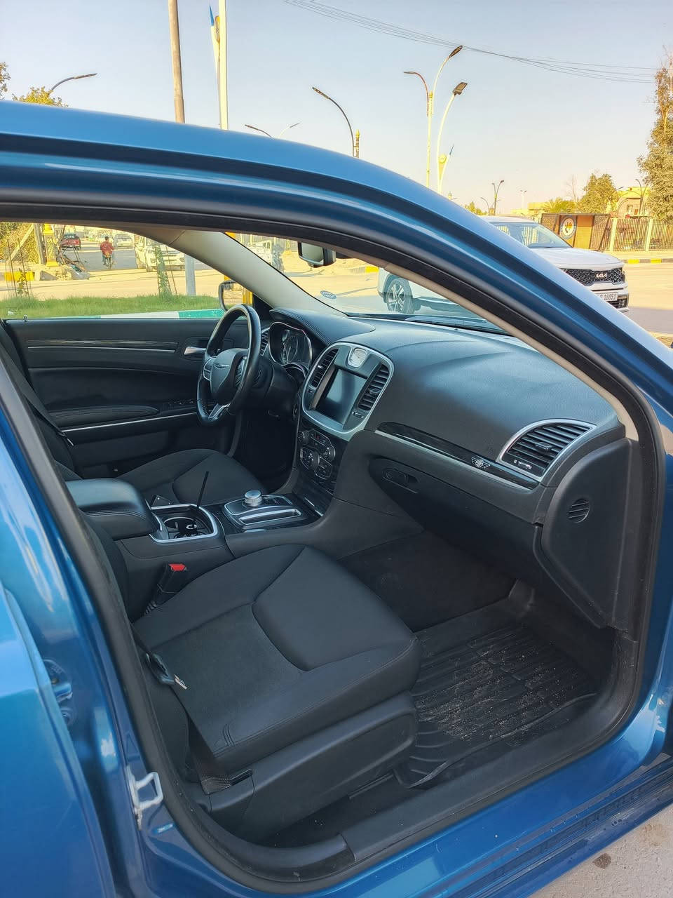 للبيع اوباما كرايسلر موديل 2021 اصل رقم شمالي السونار مرفق بالمنشور ماشيه 75000 ك م السعر 260 ورقه ترهم امراوس حسب القناعه للاستفسار ت 
***********
