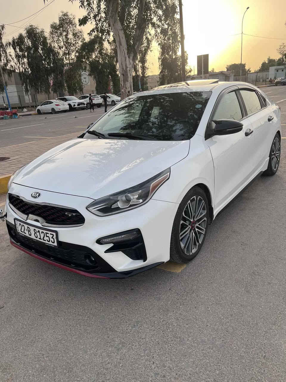 فورتي 21
جيتي 16 تيربو 
فول فول موصفات 
الضرر ٣ قطع صبغ بدون دواخل 
السعر 150 $$
العنوان موصل 
***********
