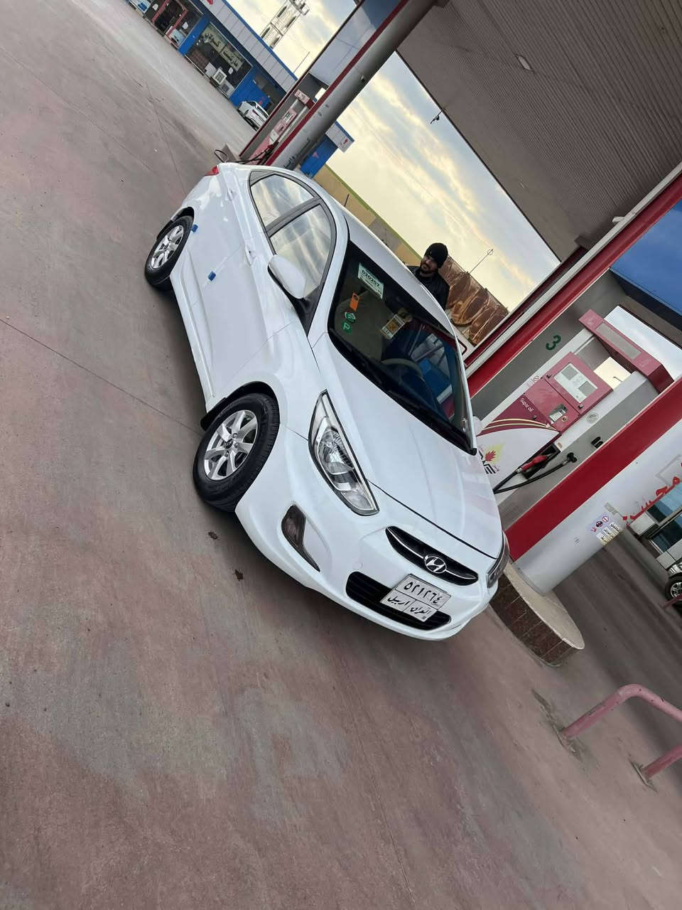 اكسنت 2017 محرك مامفتوح خليجي محرك دوش
سنويه ساقط جاملغات كدام صبغ بدون دواخل 
السعر دفتر بي مجال ***********
