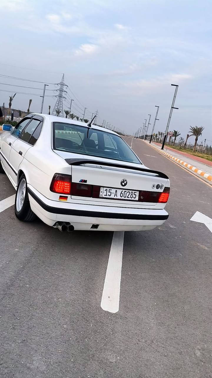 🚗🔥 للبيع – BMW 525 موديل 1990 🔥🚗
سيارة نظيفة وجاهزة لعشاق الألماني 🇩🇪
✔️ أبيض – بدون حوادث
✔️ بجم كصيف
✔️ صبغ عام فقط
✔️ محرك 2.5 مفتوح – سحب قوي
✔️ كير أوتوماتيك
✔️ صدرها جديد
✔️ رقم أنبار وبأسمي
✔️ سنوية جديدة لحد 2031
✔️ هزّة جديدة
🔥 إضافات:
✔️ تبريد 100% ❄️ ثلج
✔️ سستم سماعات سوني أصلي جديد كارتون + مضخم صوت خرافي 🔊
✔️ شاشه مسجل بلوتوث
✔️ تايرات جديدة تخم
✔️ ويل 16 خليه🛞
✔️ عدسات لايت + عالي لايت زنون نهار
✔️ ناصي نهار و العدسه تگلب ويه العالي 💡
✔️ سبايدر

💰 السعر: 55 قفل
📞 الاتصال المباشر: ***********
الجادين فقط – المعاينة خير برهان
الله يبارك لصاحب النصيب 🚘✨
