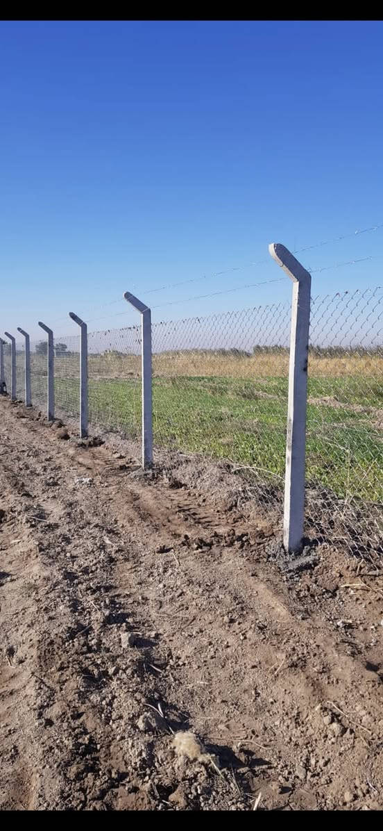 أسعار المتر مع الكرسته والعمل تبدأ من 5,000 إلى 10,000 دينار
نماذج من أعمالنا في تركيب سياج B.R.C بجادر وبدون جادر
 أعمالنا درجة أولى بمواد أصلية ومواصفات عالمية
 فريق فني متخصص لضمان الجودة والاحترافية في العمل.
 نغطي جميع محافظات العراق لضمان الوصول إليكم أينما كنتم.
 لسنا الوحيدين، لكننا نطمح أن نكون الأفضل من خلال تقديم خدمات دقيقة وسريعة.
📞 للاستفسار، يرجى مراسلة الصفحة من الزر أسفل المنشور أو التواصل على الأرقام التالية:
0780 645 2314 واتساب
***********  (واتساب)
***********
