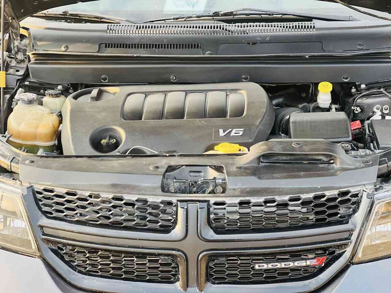 للبيع دوج جورني 2019 / 6v _3600 
كير ومكينة شرط الكفالة نظافة 100‎%‎
حادث 3 قطع __ (حافة البنيد وچاملغ أمامي جهة السائق وباب خلف السائق) بدون دواخل بدون ايرباكات حادث سطحي وصور الحادث بالمنشور موجودات 

فول مواصفات ماعدا الفتحه
بصمة وتحكمات وترحيب وشاشة كبيرة وكامرة وتبريد 3 قطع 
تخم تاير جديد قبل شهرين مبدلهن وصدر وحدادية 
رقم ذي قار مشروع وطني بأسمي التحويل ثاني يوم 
ملاحظة: بدي السيارة بي ملاحظات يحتاجلهن تعديل تجي وتشوف بعينك 
السعر: 130 وبيها مجال 
وترهم مراوس حسب القناعة
***********
