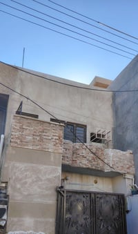 عندي بيت للايجار في منطقة الغزالية ( الكفاءات) اول متنزل جسر الغزالية ...