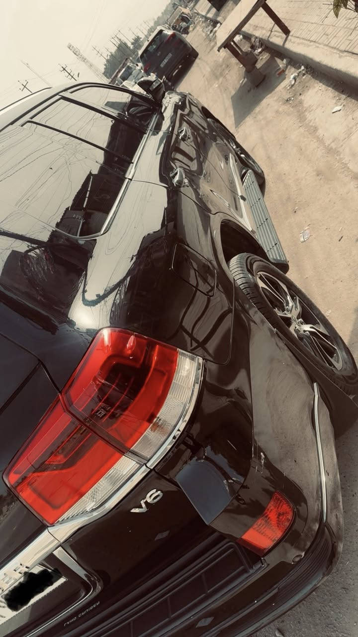 لاندكروز gxr موديل 21 اللون اسود بغداد 
الموصفات 
اربع بصمات ابواب 
كامرا 
فتحه سقف 
طفايه 
3 شاشات 
صندوق كهرباء 
جاد قرميدي اصل 
ثلاجه 
جيكات لكزز 
زينون اصل 
والباقي موصفات الاندكروز المعروفه 
السياره جدا نضيفه ومغلفه بلكامل ppf مكان السياره بغداد الدوره 
السعر 570 وبيها مجال 
***********
