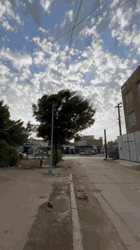 مشتمل للبيع
مساحة ٣٧,٥ 
واجهه ٣،٥
نزال١١،٥

طابو ملك صرف بناء سنة ٢٠١١ مسلح 

يقع في منطقة حي اور موقع مميز قرب سوق حي اور 

ثاني قطعه من الشارع العام (ساحة تشجير)منطقة الضباط 

يحتوي على استقابل وحولي داخله خدمات 

الطابق الاول غرفتين نوم 

الطابق الثاني بيتونه مع سطحين +مخزن 

السعر١٣٠ مليون 
 للاستفسار التواصل مع صاحب الدار 

واتساب ***********
