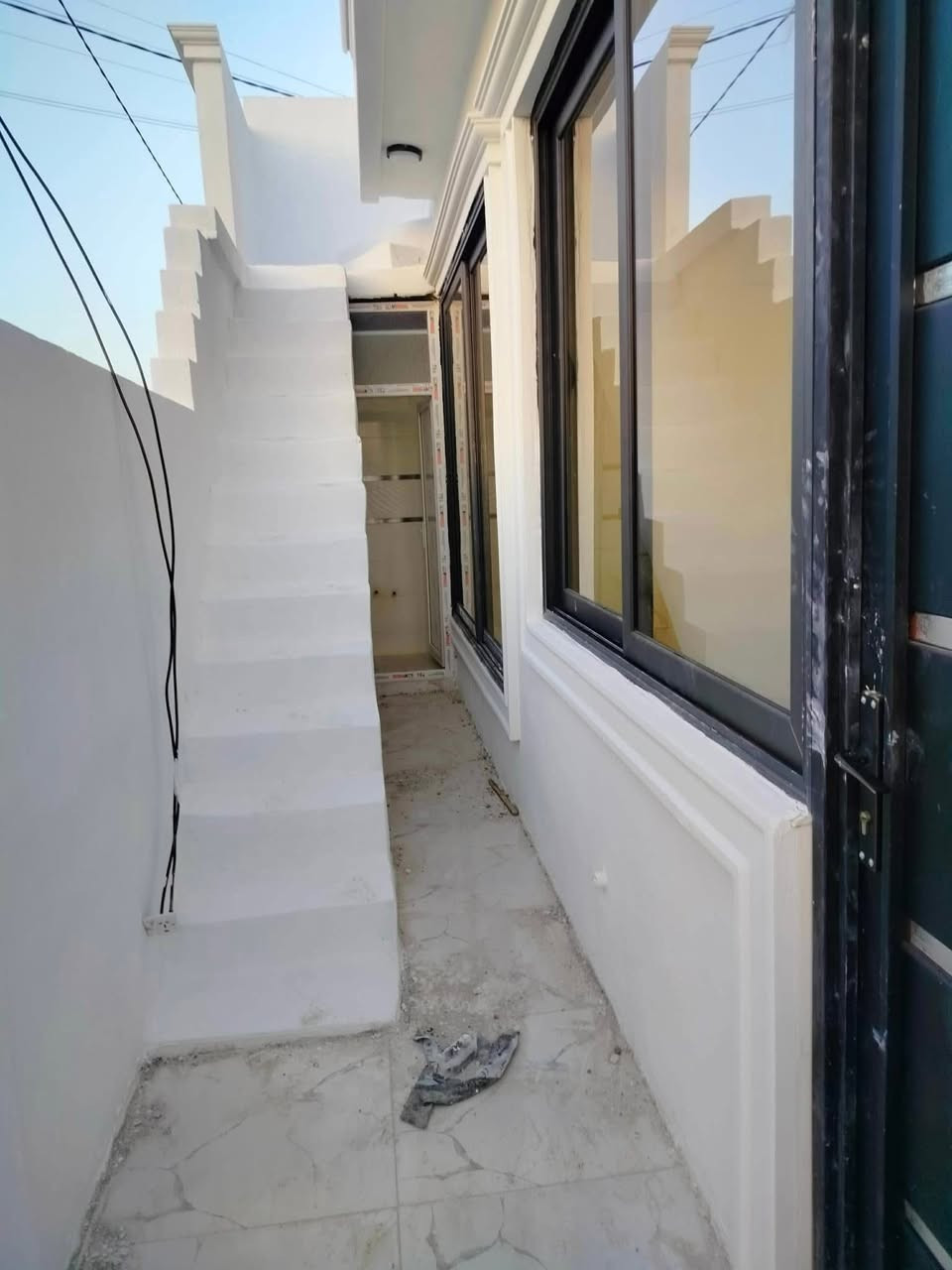 اعلان رقم (1795)📢📢📢
——————-
دار للبيع مساحة 110متر مربع 
فول سيراميك بناء حديث صفر مامسكون
غرفتين نوم مع هول استقبال مطبخ صحيات 
الموقع بنجاعلي
قرب مركز الصحي
فول خدمات 
شارع عريض 
سعر مناسب جدا 
استفسار 
***********
***********
