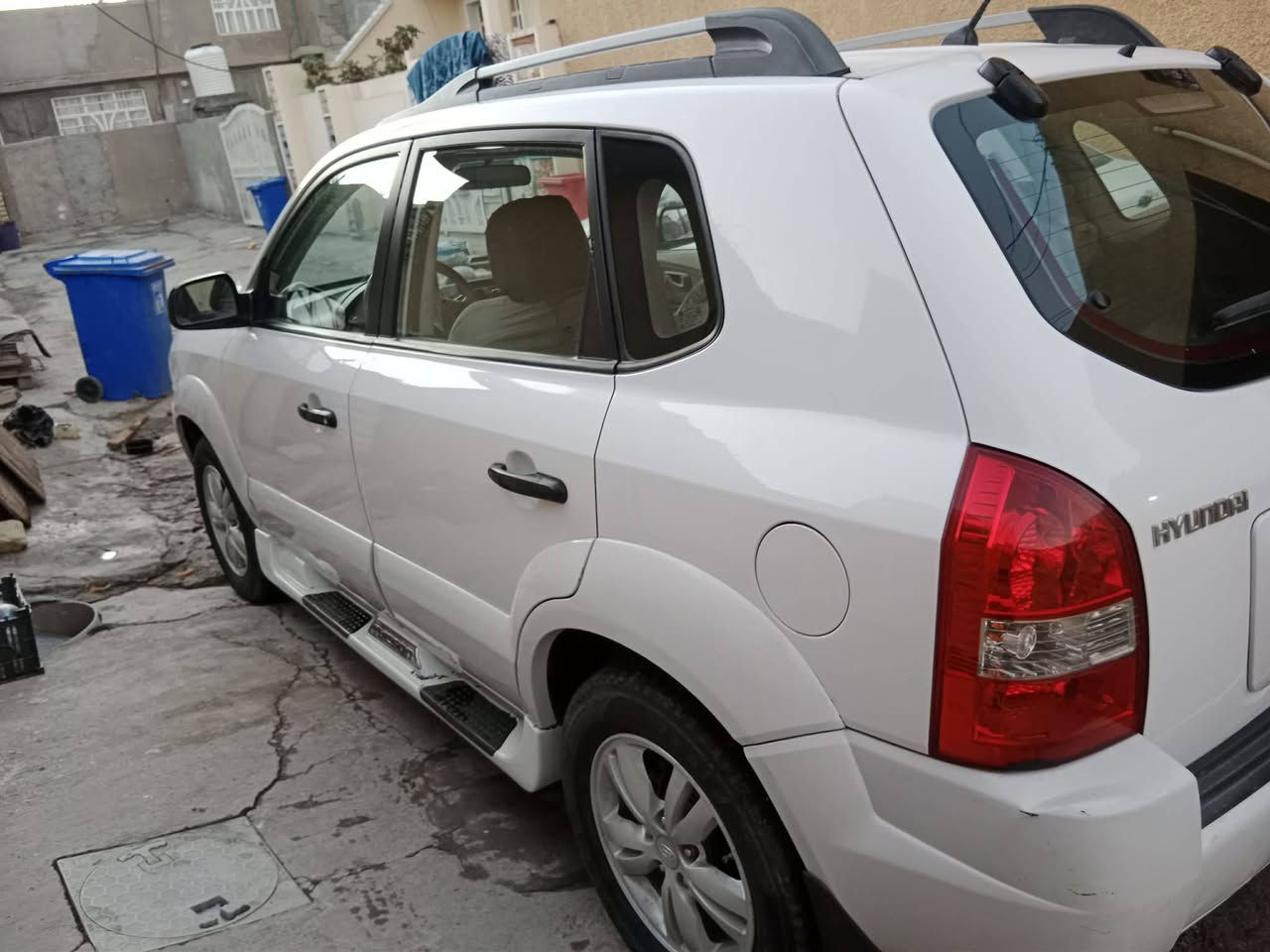 السلام عليكم توكسان موديل 10 رقم وسنوية باسمي ..
ضرره نص جاملغ الأيمن صبغ والباب بارد والصندوق بي بارد .. والشاصي بي طخه كلش قليله .. السعر 120 وبيه مجال الطيبين .للتواصل خاص او ع الرقم ***********
