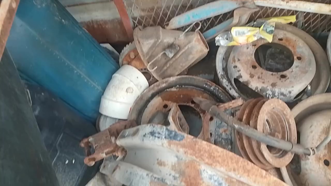 سلام عليكم عندي هاي الأغراض 96 شتريد موجود *********** مكان بغداد الشعب
