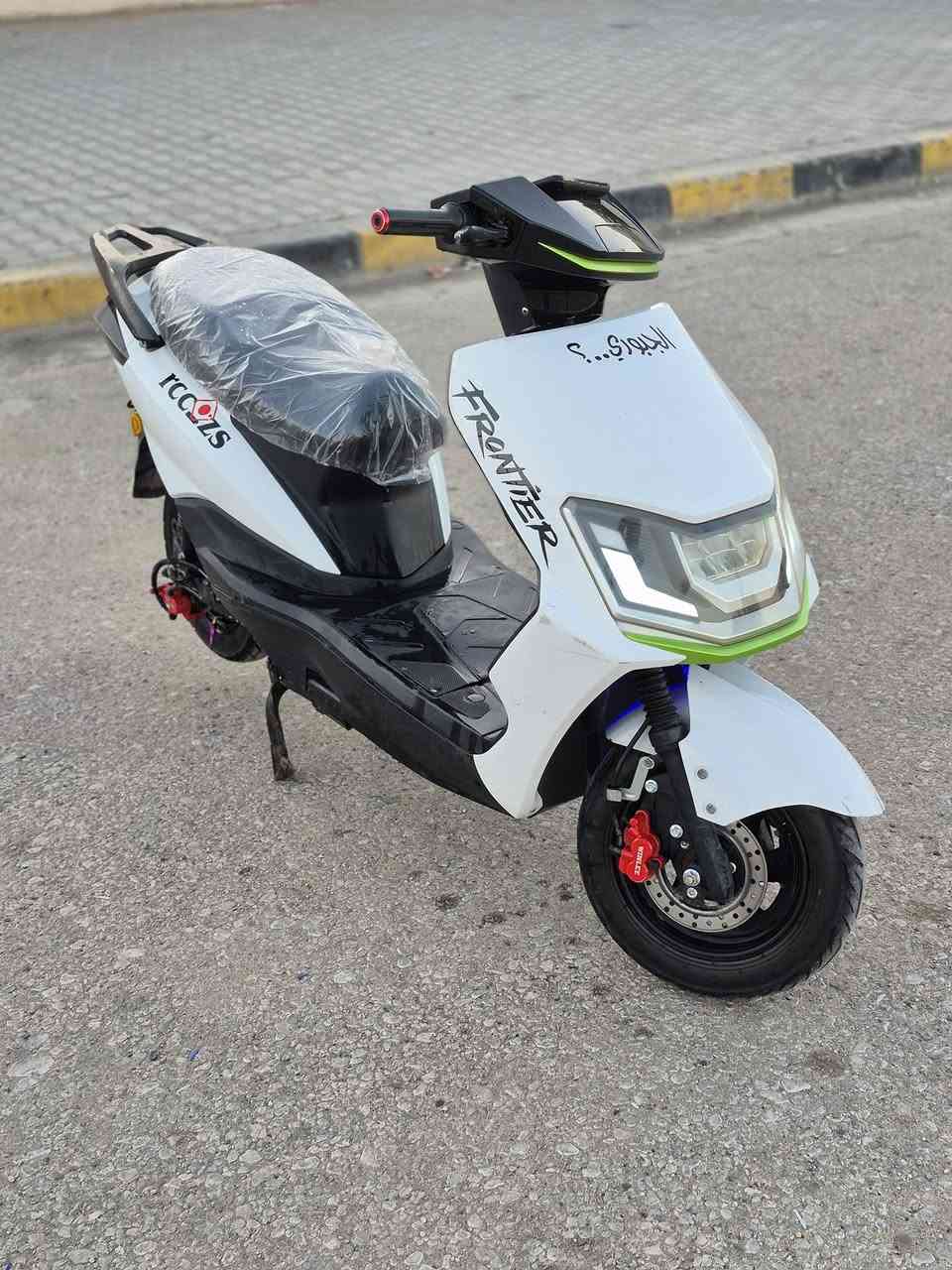 السلام عليكم دراجة سكنز شحن موديل2024 لون ابيض سرعة85 حقيقي شرط الدراجة5 بطاريات دبل 32 امبير بطاريات مشروطات وعل فحص شرط دبلات غاز دسكات دهن
كهربائيات الدراجة كلهة شغالة اشاير هورن نمر 4 شغالات عقل بلادي للبيع فقط السعر575 وبيها مجال شراي تعال خاص للاستفسار ***********
