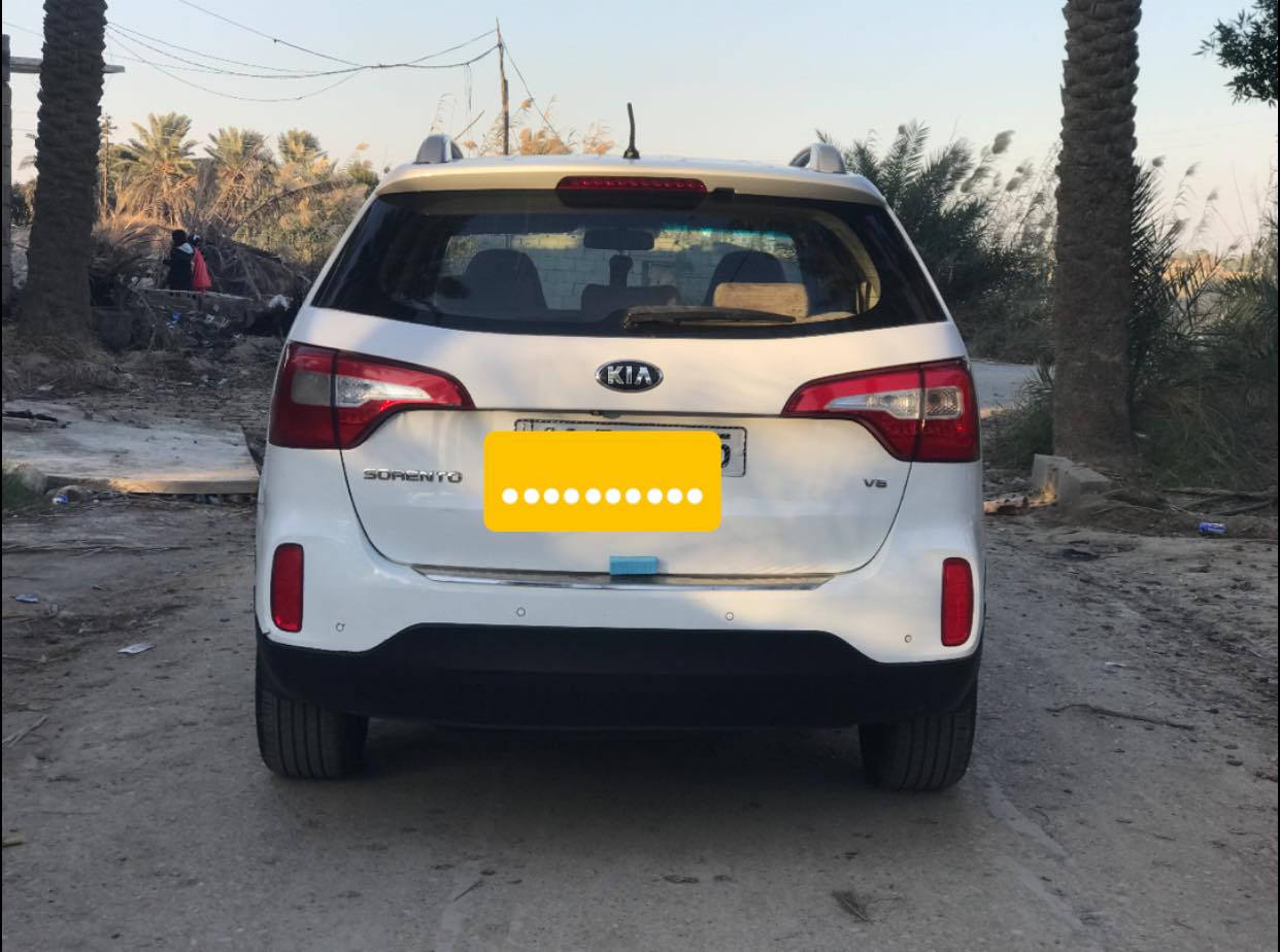 اللهم صل على محمد وال محمد 
للبيع 
سورنتو خليجي موديل 2015

فول مواصفات 
6سلندر
7راكب
بصمة تشغيل وأبواب 
مري شفط واشاير  بل مري 
حساسات امامي وخلفي 
لايت زنون   تبريد ثلاث قطع 
كفاله عامه عدا
بارد بسيط بل جاملغ أمامي الايمن 
 
ماشيه 163 جاهزه من كلشي 
كير ومكينه كارتون بلاد شرط الفحص 
ترايك  لبغداد داور ورجع.  رقم بغداد دولي 
سنويه ل 2028 

السعر 190بي مجال حك لچيه ….

مكان السياره  ذي قار_ الشطره
للستفسار  ***********
