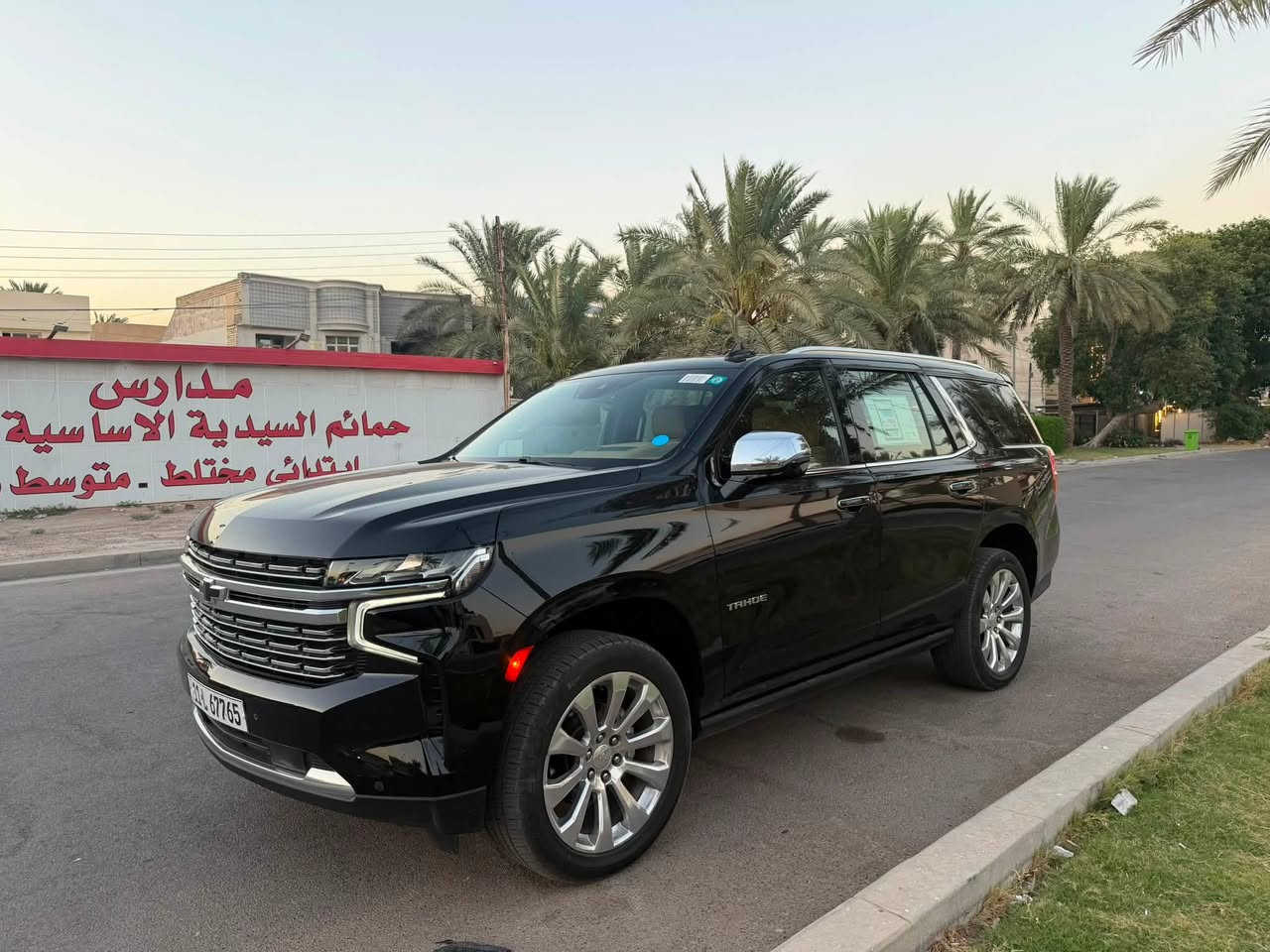 سلام عليكم تاهو 2023 خليجي برايمر فول مواصفات للاخير ماشيه 65000كم مغلفه ppf سياره جديده مكفوله من الصبغ والبارد فقط برغغب بنيد مفتوحه السعر 490 $ مجال بسيط جدا مكاني سيديه ***********
