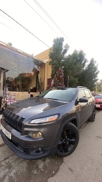 شيروكي • ٢٠١٦ • ٥٣٠٠٠ كم