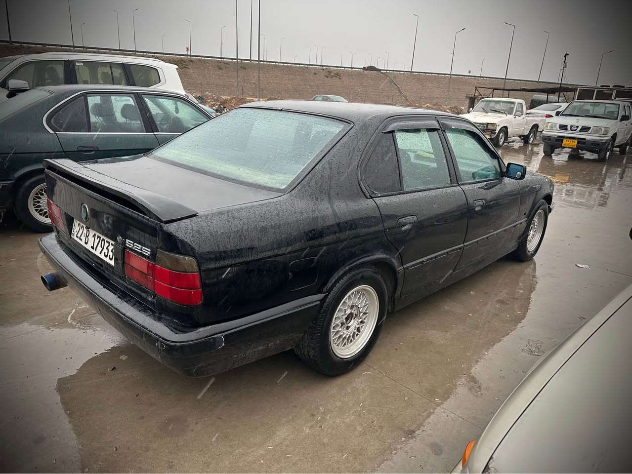 سلام عليك BMW 
مؤديل 90 مةكينة 25 گئر عادي غاز و بةنزينة سةنةوي رةقةم ژينگة و رئگا و باني نوئية تازة عامم كردوة جوار تاية ويل عةسيري نوئي لةبنة گئر و مةكينة و تةقة و رةقةي هةمو بةشةرت سعري 50 كةمئ مةجالي برايانة 
ژ.م*********** أربيل, العراق
