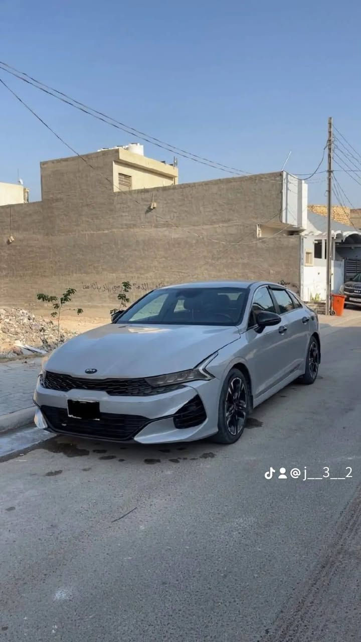 السلام عليكم
للبيع فقط 
كي فايف جيتي لاين موديل2021
حره رقم بغداد انكليزي بسمي
ماشيه 195km  فول مواصفات. عده الفتحه 
دخل احمر جلد. 
تحكم ستيرن 
5 انضمه قياده 
كرسي كهرباء 
تشغيل عن بعد 
رادار امامي 
قياده ذاتيه 
دخول ذكي 
بعد بيها هواي مواصفات 
مكينه ١٦٠٠ تيربو  

السعر 130
***********
مكاني كربلاء المقدسة
