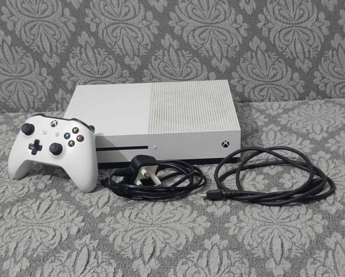 السلام عليكم
Xbox One S/500GB

نضيف جداً وكامل ملحقات 
لوك ستيكر ما مفتوح
النضافه گدامكم بلصور 👇🏿

سعر الجهاز 170 و بي مجال للشراي

يوجد توصيل 6 محافظات 

5 لبغداد


**إذا كنت صاحب هذا الإعلان وتريد حذفه لأي سبب، رجاءا أرسل رسالة إلى الدعم الفني**