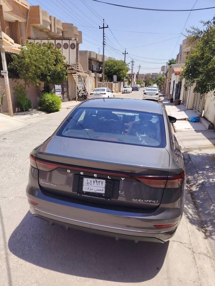 جيلي امكراند موديل  ٢٤ فول مواصفات كير محرك شرط طخه خفيفه بالبونيد  وتعديل بارد بالجاملغ السايق بدون دواخل فتحه سقف تحكم ستيرن مثبت سرعه كير 6 نمر كير عادي واتو اقتصاديه فول بالتفويله تمشيك 700 كيلو مكاني كركوك  *********** السعر 100 وبي مجال بسيط كركوك, العراق

