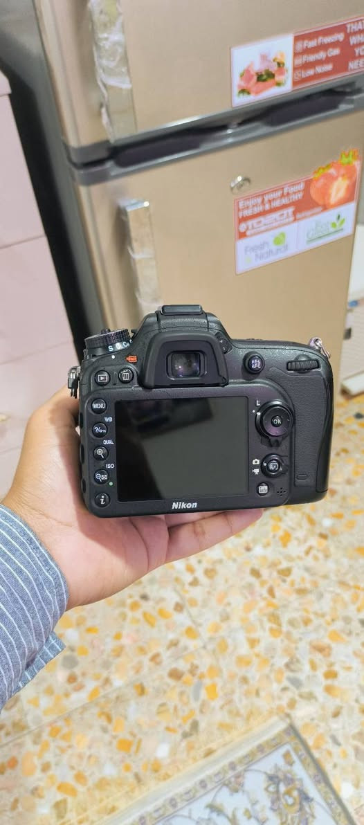 نيكون D7100
نظافه 100٪ ملحقاتها كامله وياها كرب جديد وحافظه جيلاتين جديده 
سعر 600 الف


**إذا كنت صاحب هذا الإعلان وتريد حذفه لأي سبب، رجاءا أرسل رسالة إلى الدعم الفني**