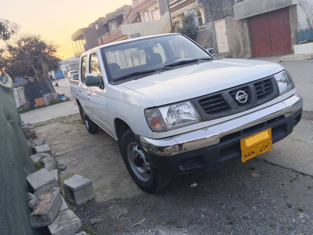 نیسان مۆدێل 2002 سەنەوی تازەیە بۆیاخ 2 پارچەی هەیە  توند و تۆڵە ماڵی دۆستە 
نرخی :-75 گەڵا
ژ.م:-***********
*********** السليمانية, العراق
