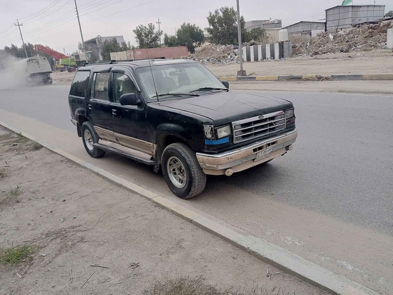 يا الله اكس بلور مديل 1997رقم كربلاء مكينه وكير فيفتي جديد كهرباء شغالة تخم تاير  مكاني كربلاء السعر 25 وبيهة مجال الشراي يتصل *********** تحويل مباشر
