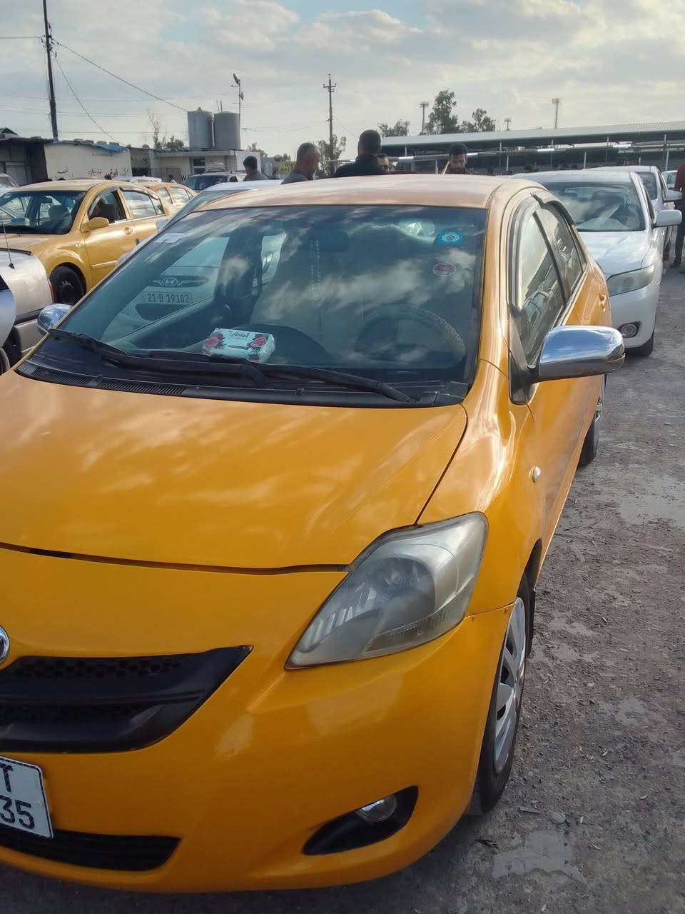 سياره يارس للبيع السعر 65 بمجال ***********
