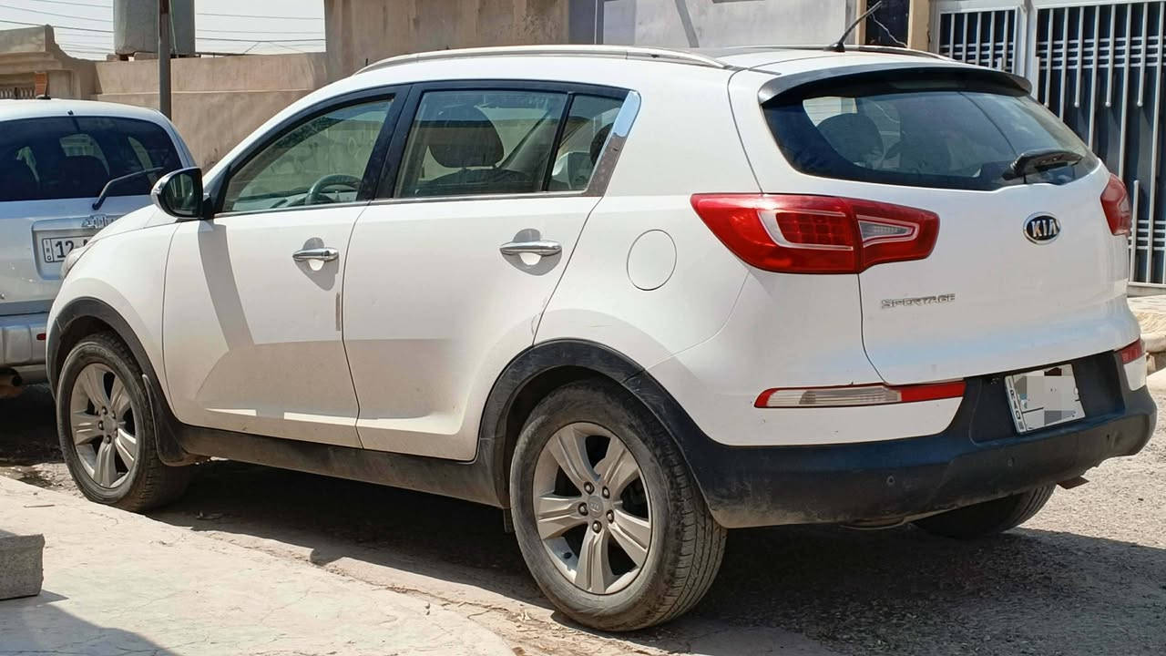 🛑بيع مستعجل لغرض البناءسبورتج 2011 بانوراما  السعر 130بلاش وبي مجال 
ماشية 162 الف 
مكفولة كفالة عامة جديدة حيل السيارة
لا ضرر لا صبغ لا تبديل فقط ملاحظات بسيطة 
رقم نينوى  
 تحويل ثاني السيارة بأسم دكتورة يعني جناي
ليد امامي
 بانوراما 
 ردار 
شاشة تبريد
تدفئة كشنات وكراسي 
محرك 2000
العنوان /موصل الايسر
صاحب السيارة
***********بي واتس اب
