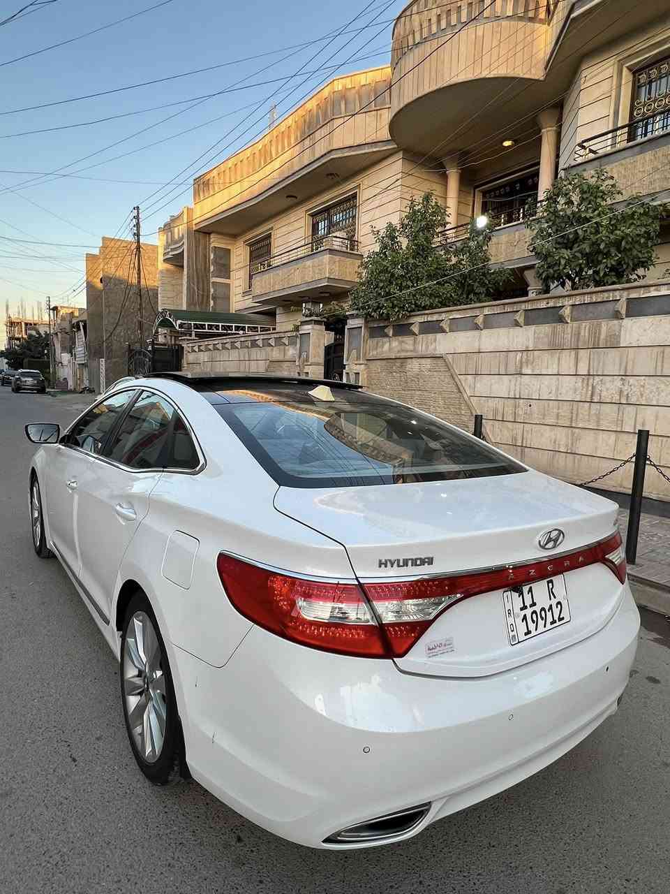 السلام عليكم
هونداي ازيرا موديل 2014 خليجي فول مواصفات1/1 بانوراما مكفولة من الصبغ محرك 6 سلندر رقم بغداد سنوية بأسمي  بيها بارد بسيط موضح بالسونار 
السعر 137$ 
رقم الهاتف:***********
المكان:بغداد
