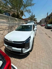 سياره ماشيه 4000  جديده مكفوله جنطه كهرباء  كراسي كهرباء  تدفئه بالكرا...