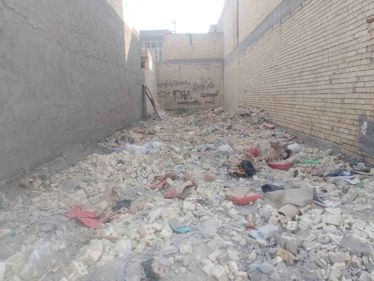 السلام عليكم م 100للبيع سند 25قرب السده السعر 40وبيهه مجال ***********
