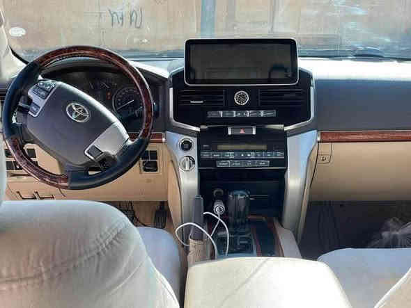 .                               
تۆیۆتا لاندگرۆزەر(وەنەوشە): مۆدێل 2012

ڕەشی قەتران 
مواسەفات : 8 پستۆن ، بەسمە ، سڵایت ، بۆیاغی نیە دەعامی بۆ دەعامی بەشەرت چوار تایەی لۆکی لەژێرە 

سەنەوی و ژینگەو ڕێگاوبانی هەتا 2030 تازەیە گێڕ و مەکینە و تەبرید و بەناوکردن و غرامە هەمووی بە شەرت 

نرخ : 365$ مەجال

ژمارەی خاوەنی سەیارە☎️ ***********

~~~~~~~~~~~~~~~~~~~~~~~~~~~~~~~~~~~~

تويتا لاندگروزر ونوشة مودل 2012 
اسود قطران 
مواصفات 8 سلندر بصمة -صلايت -مابيه صبغ دعامية للدعامية بشرط 4 تايرات بشرط 
سنوية والفحص  لغاية 2028
گير والمكينة والتبريد بشرط
والسعر _365  وبيه مجال
رقم الهاتف _*********** السليمانية
