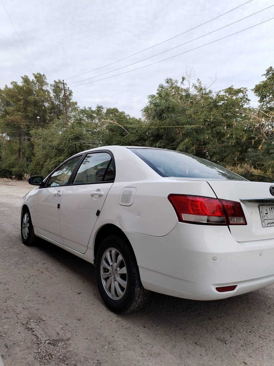 السلام عليكم للبيع بي واي دي موديل ٢٠١٥ رقم بغداد كير اوتوماتيك مكينه ١٨٠٠ سياره جاهزه مابيه اي نقص مواصفات فتحه تحكم ستيرن بصمه تدفئه وتبريد مكان السياره سريع حي العامل مجاور مسبح الرافدين السعر ٥٩ تلفون ***********
