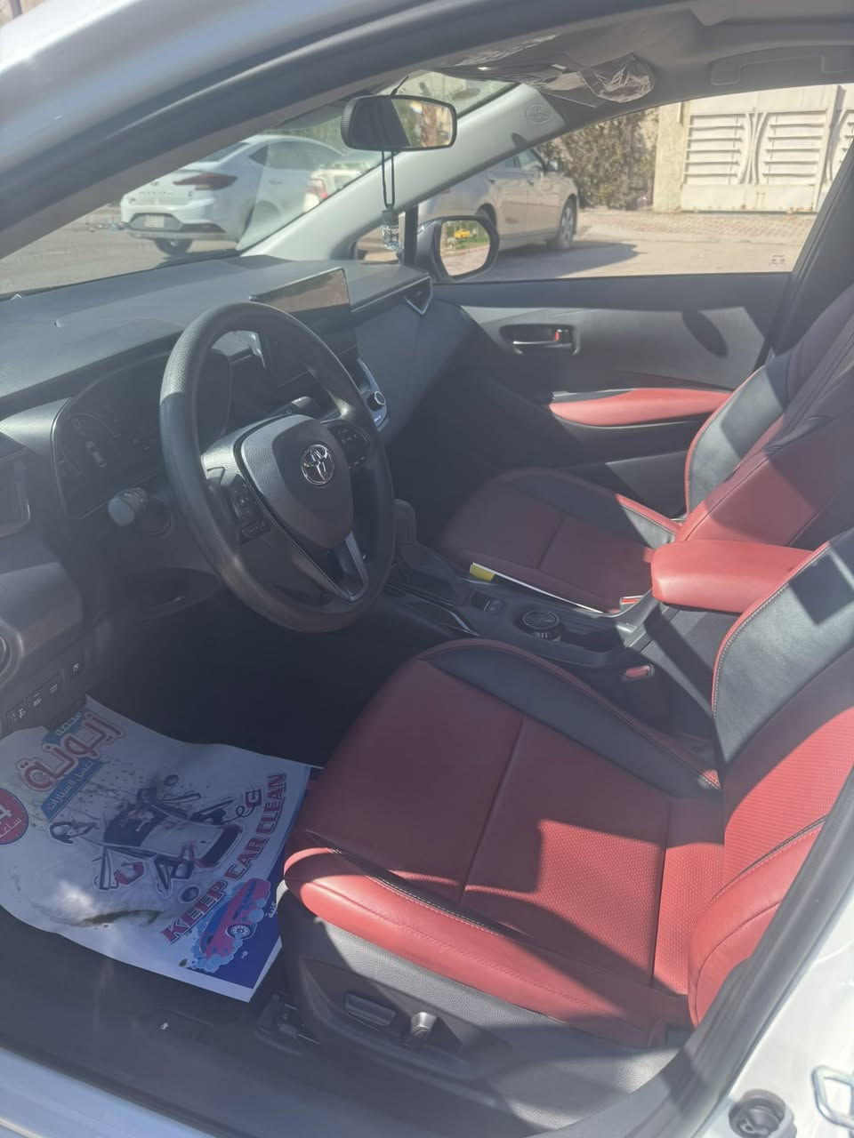 السلام عليكم 
كورلا بلاك S موديل 2025 ماشيه 3000
بااسمي تحويل ثاني يوم 
السعر 162 
***********
